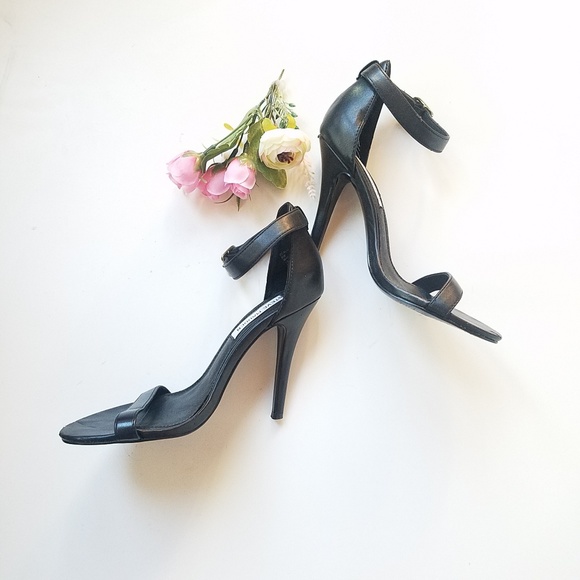 Steve Madden Real Love Black Anklestrap Open Toe heels size 6 - Picture 2 of 7